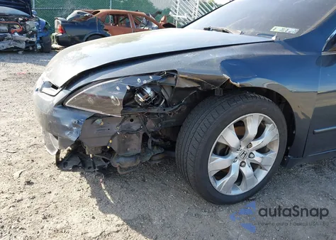 2005 Honda Accord 2.4 Ex z USA, uszkodzony, nr VIN 1HGCM55735A117613